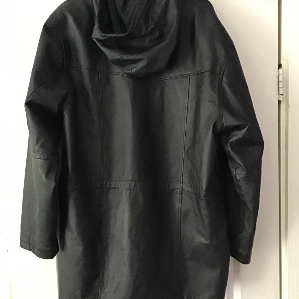 Leather jacket - Picture 2 of 3